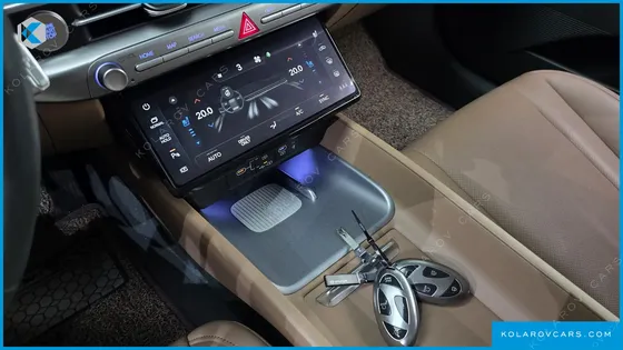 HYUNDAI GRANDEUR PREMIUM
