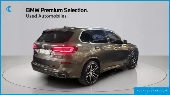 BMW X5 M50I