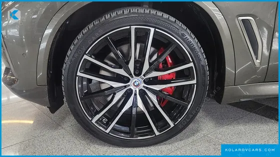 BMW X5 M50I