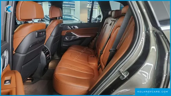 BMW X5 M50I