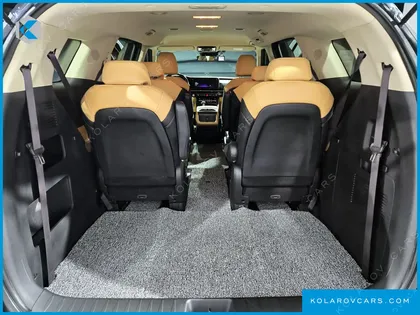 KIA CARNIVAL 9-SEATER PRESTIGE