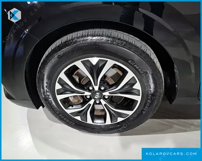 KIA CARNIVAL 9-SEATER PRESTIGE