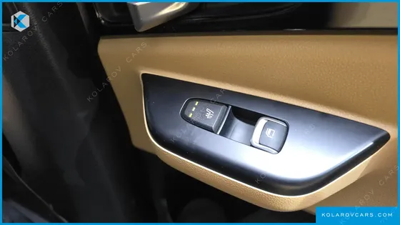 KIA CARNIVAL 9-SEATER PRESTIGE