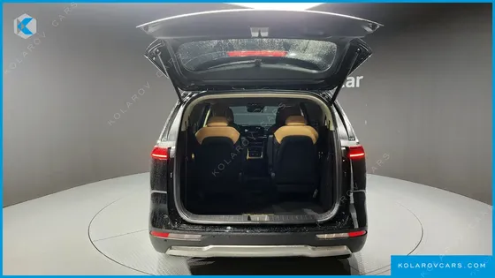KIA CARNIVAL 9-SEATER SIGNATURE