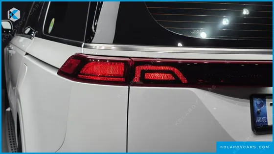 KIA CARNIVAL 9-SEATER NOBLESSE