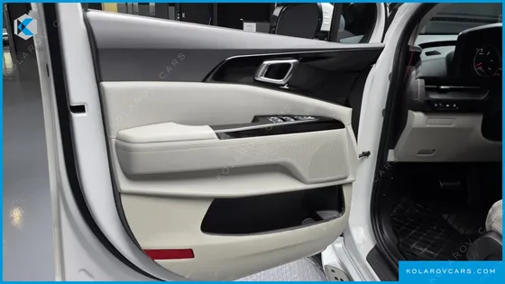 KIA CARNIVAL 9-SEATER NOBLESSE