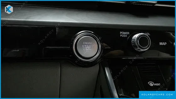 KIA CARNIVAL 9-SEATER NOBLESSE