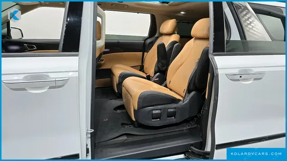 KIA CARNIVAL 7-SEATER SIGNATURE