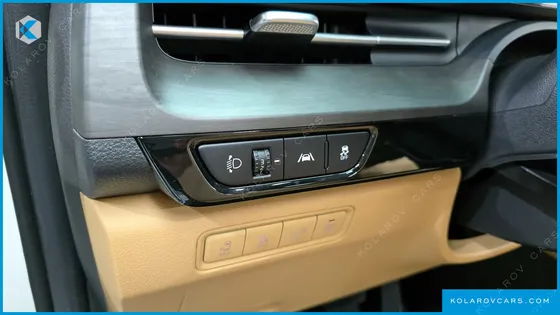KIA CARNIVAL 7-SEATER SIGNATURE
