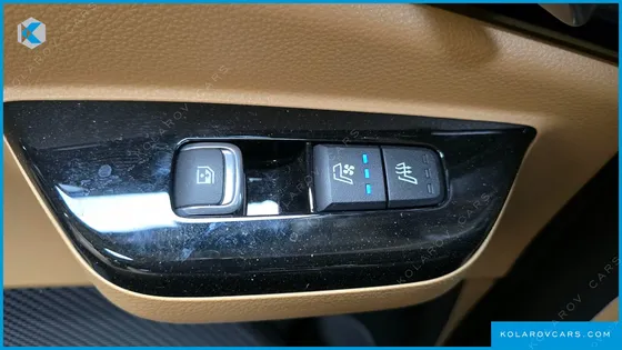 KIA CARNIVAL 7-SEATER SIGNATURE