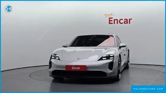 PORSCHE TAYCAN GTS