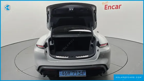 PORSCHE TAYCAN GTS