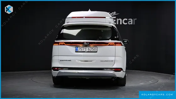 KIA CARNIVAL 7-SEATER HI-LIMOUSINE