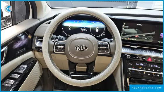 KIA CARNIVAL 7-SEATER HI-LIMOUSINE