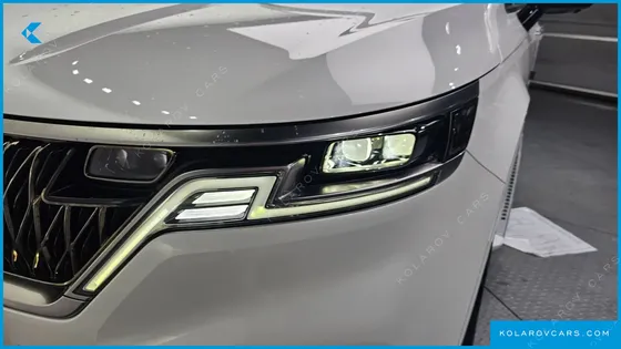KIA CARNIVAL GASOLINE 4-SEATER HI-LIMOUSINE