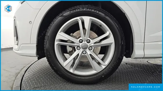 AUDI Q3 35 TDI PREMIUM SPORTBACK