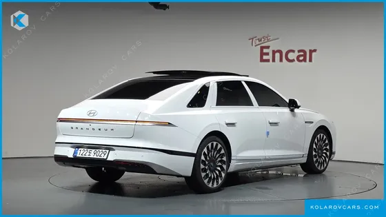 HYUNDAI GRANDEUR 2.5 GASOLINE  2WD