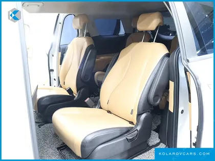KIA CARNIVAL 9-SEATER PRESTIGE