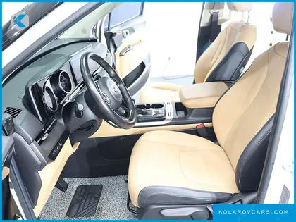 KIA CARNIVAL 9-SEATER PRESTIGE