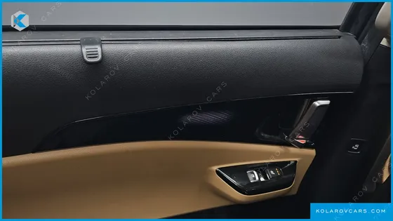 KIA CARNIVAL 9-SEATER SIGNATURE