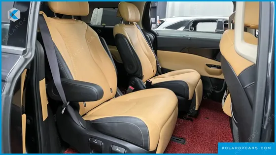 KIA CARNIVAL GASOLINE 7-SEATER NOBLESSE