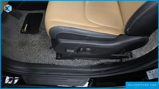 KIA CARNIVAL GASOLINE 9-SEATER SIGNATURE