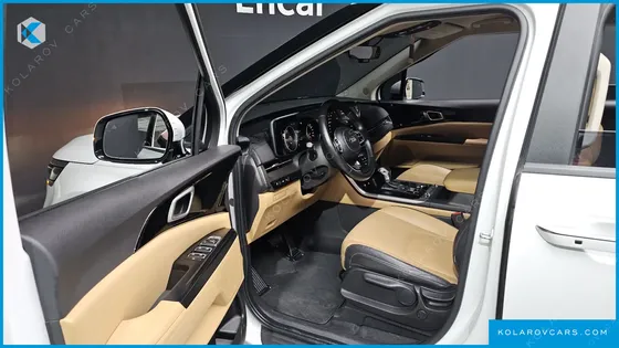 KIA CARNIVAL 9-SEATER PRESTIGE