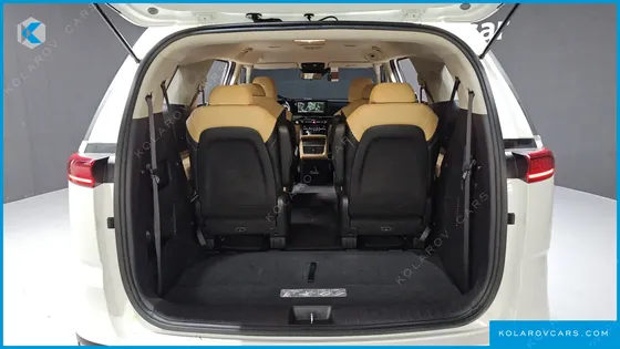 KIA CARNIVAL 9-SEATER PRESTIGE