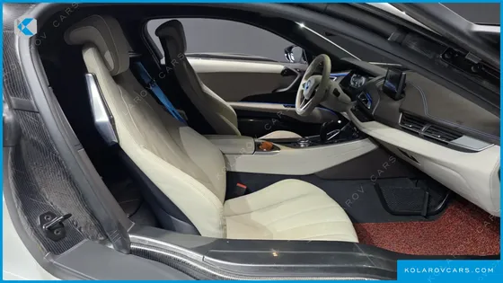 BMW I8 COUPE