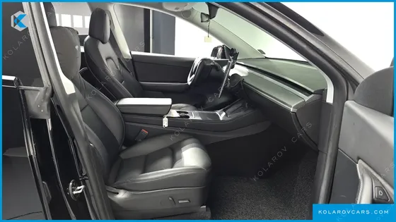 TESLA MODEL Y STANDARD RANGE RWD