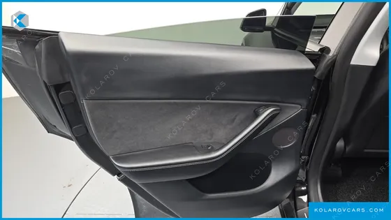 TESLA MODEL Y STANDARD RANGE RWD