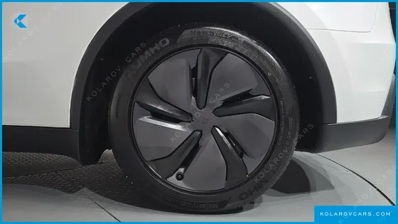 TESLA MODEL Y RWD