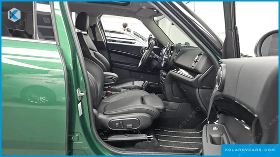 MINI COUNTRYMAN CLASSIC PLUS LAUNCH PACK