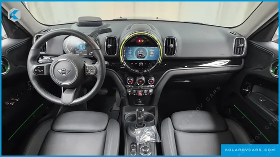 MINI COUNTRYMAN CLASSIC PLUS LAUNCH PACK