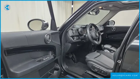 MINI COUNTRYMAN CLASSIC PLUS LAUNCH PACK
