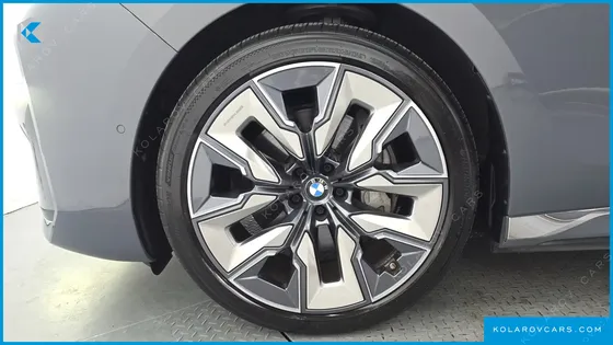 BMW I7 XDRIVE 60 DESIGN PURE EXCELLENCE