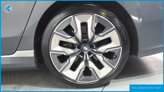 BMW I7 XDRIVE 60 DESIGN PURE EXCELLENCE