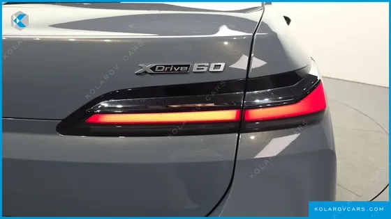 BMW I7 XDRIVE 60 DESIGN PURE EXCELLENCE