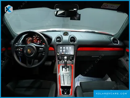 PORSCHE 718 4.0 GT4