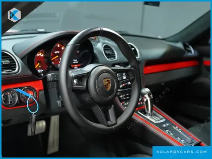 PORSCHE 718 4.0 GT4
