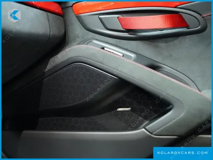 PORSCHE 718 4.0 GT4