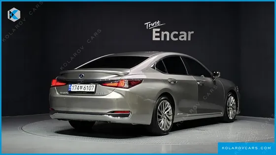 LEXUS ES LUXURY PLUS