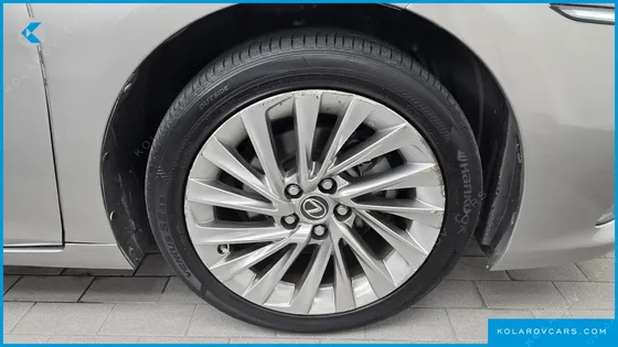 LEXUS ES LUXURY PLUS