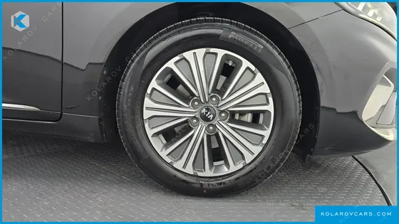 KIA K7 SIGNATURE