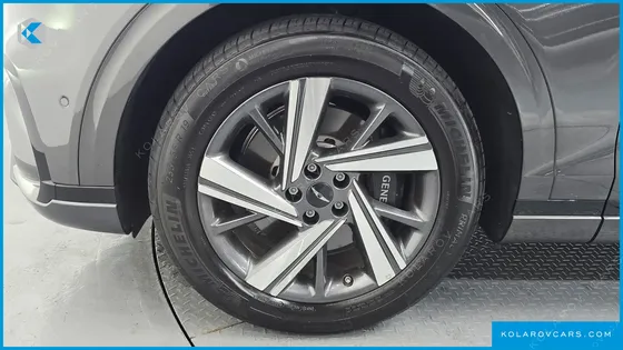 GENESIS GV70 2.5T GASOLINE 2WD