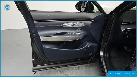 GENESIS GV70 2.5T GASOLINE 2WD