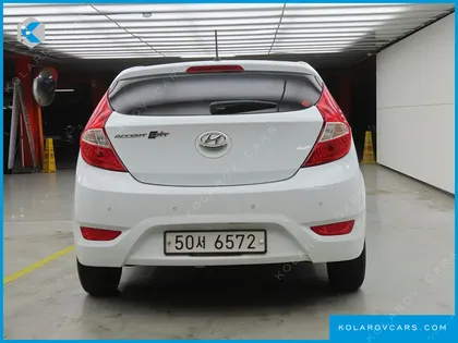 HYUNDAI ACCENT DIESEL WIT 1.6 VGT MODERN