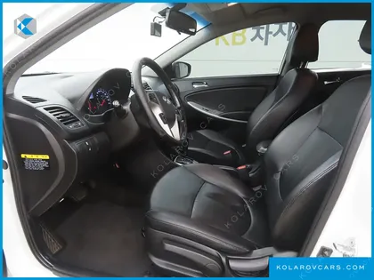 HYUNDAI ACCENT DIESEL WIT 1.6 VGT MODERN