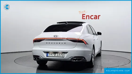 HYUNDAI GRANDEUR CALLIGRAPHY