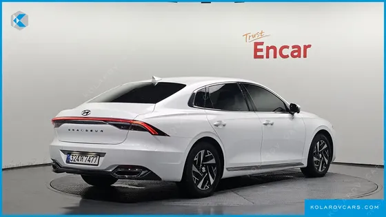 HYUNDAI GRANDEUR LE BLANC